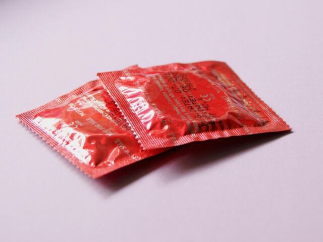 Female Condom: How It Works and How to Use It